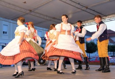 ImgDan Češke kulture folklorni program